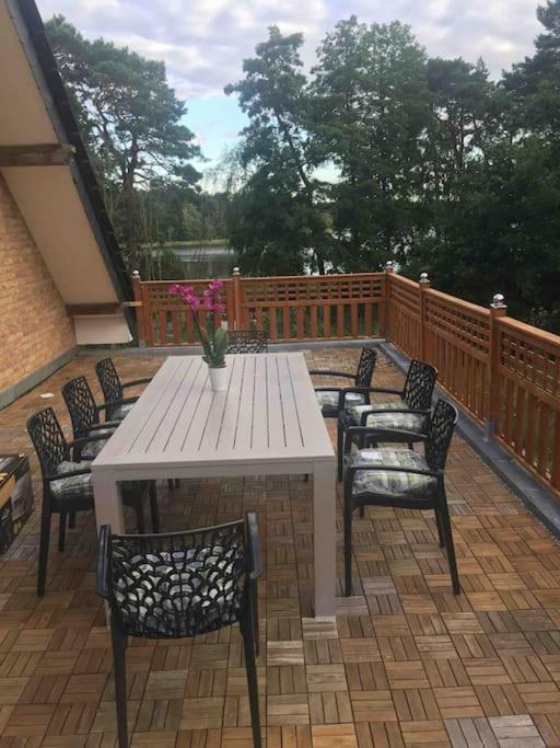 Seeblick Eins Im Waldschloesschen Wendisch Rietz Exterior photo